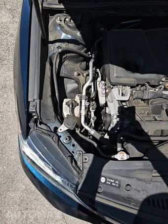 2019 Toyota Camry LE - miniatura 32