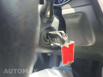 2019 Toyota Camry LE - miniatura 8