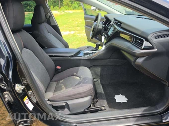 2019 Toyota Camry LE – miniatura 15
