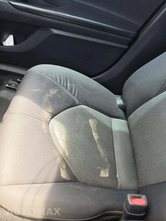 2019 Toyota Camry LE – miniatura 18