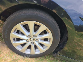 2019 Toyota Camry LE – miniatura 21