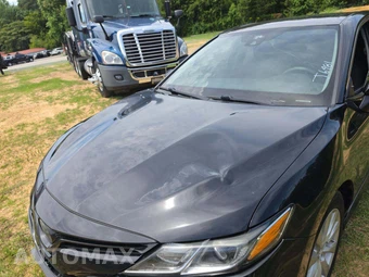 2019 Toyota Camry LE – miniatura 23
