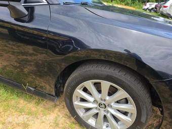 2019 Toyota Camry LE – miniatura 31