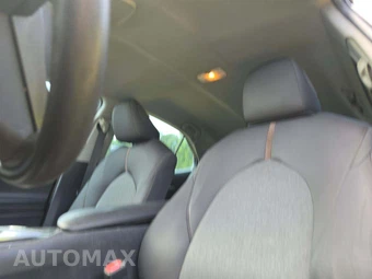 2019 Toyota Camry LE – miniatura 8