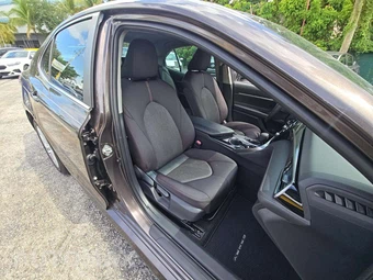 2019 Toyota Camry LE - miniatura 15