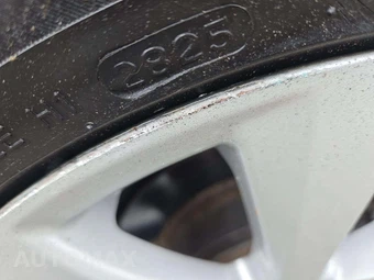 2019 Toyota Camry LE - miniatura 18