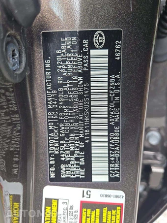 2019 Toyota Camry LE - miniatura 2