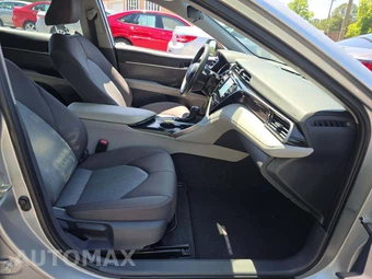 2019 Toyota Camry LE - miniatura 18
