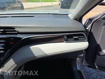 2019 Toyota Camry LE - miniatura 19
