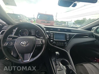 2019 Toyota Camry LE - miniatura 11
