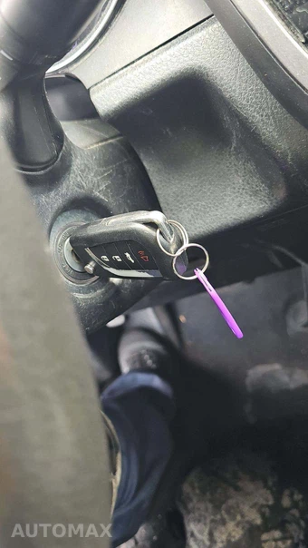 2019 Toyota Camry LE - miniatura 17
