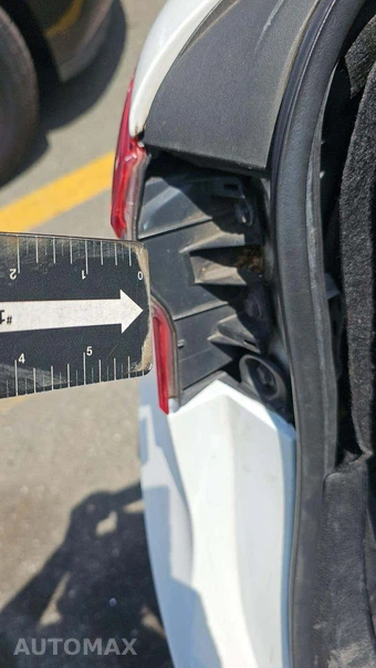 2019 Toyota Camry LE - miniatura 25