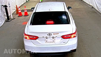 2019 Toyota Camry LE - miniatura 5