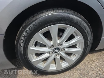 2019 Toyota Camry LE - miniatura 10
