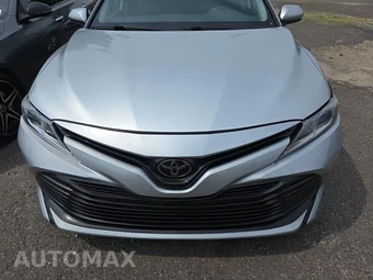 2019 Toyota Camry LE - miniatura 2