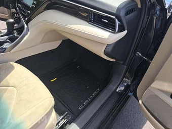 2019 Toyota Camry LE - miniatura 16