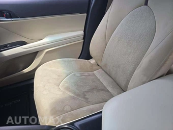 2019 Toyota Camry LE - miniatura 20