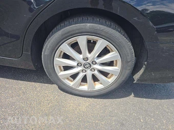 2019 Toyota Camry LE - miniatura 27
