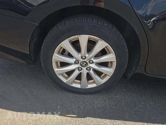 2019 Toyota Camry LE - miniatura 28
