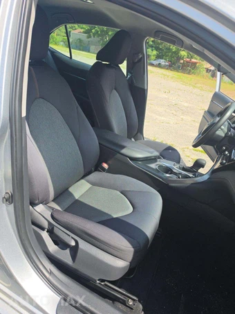 2019 Toyota Camry LE - miniatura 15