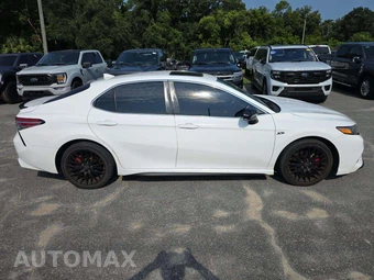 2019 Toyota Camry SE - miniatura 4