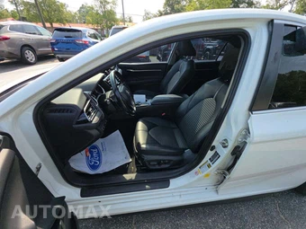 2019 Toyota Camry SE - miniatura 6