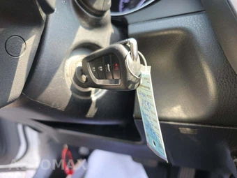 2019 Toyota Camry SE - miniatura 8