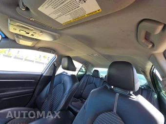 2019 Toyota Camry SE - miniatura 11