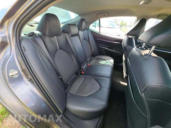 2019 Toyota Camry SE - miniatura 16