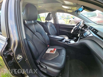 2019 Toyota Camry SE - miniatura 18
