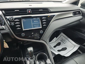 2019 Toyota Camry SE - miniatura 11