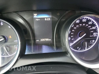 2019 Toyota Camry SE - miniatura 12
