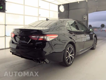 2019 Toyota Camry SE - miniatura 4