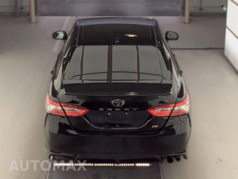 2019 Toyota Camry SE - miniatura 5