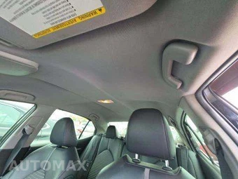 2019 Toyota Camry SE - miniatura 11