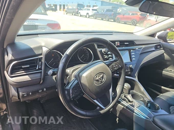 2019 Toyota Camry SE - miniatura 11