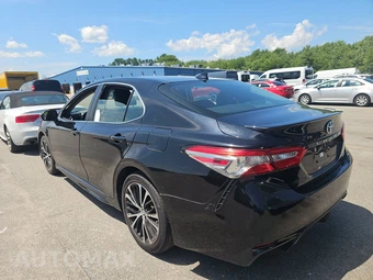 2019 Toyota Camry SE - miniatura 6