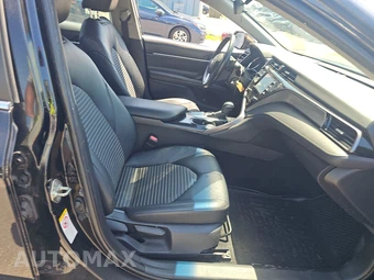 2019 Toyota Camry SE - miniatura 8
