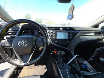 2019 Toyota Camry SE - miniatura 11