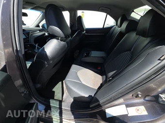 2019 Toyota Camry SE - miniatura 13