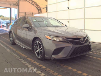 2019 Toyota Camry SE - miniatura 3