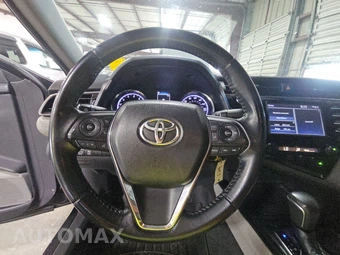 2019 Toyota Camry SE - miniatura 10