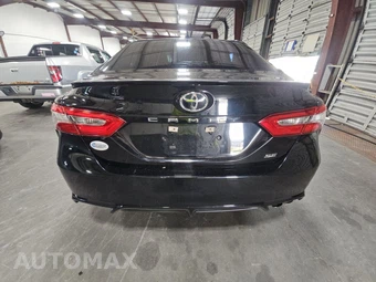 2019 Toyota Camry SE - miniatura 5