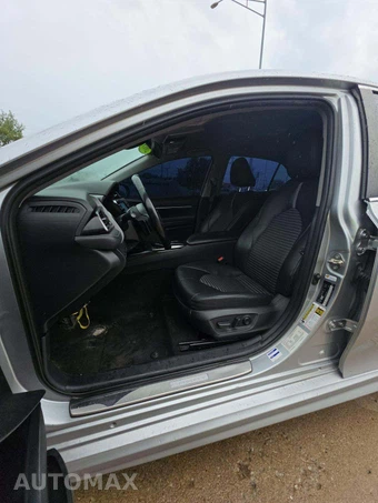 2019 Toyota Camry SE - miniatura 6