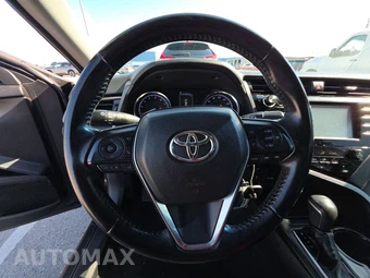 2019 Toyota Camry SE - miniatura 10