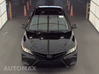 2019 Toyota Camry SE - miniatura 2