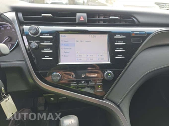 2019 Toyota Camry SE - miniatura 10