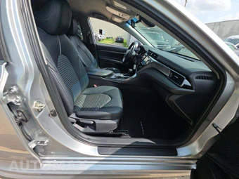2019 Toyota Camry SE - miniatura 18