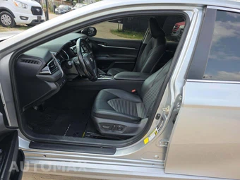 2019 Toyota Camry SE - miniatura 6