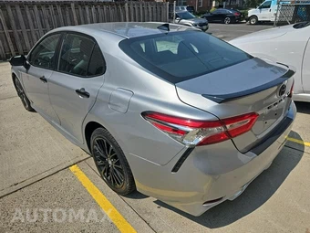 2019 Toyota Camry SE - miniatura 6